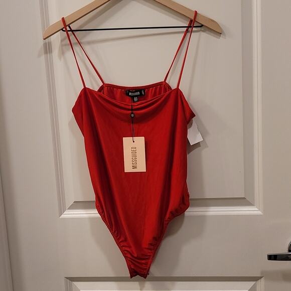 Missguided slinky straight neck red bodysuit - Picture 2 of 11